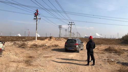 烏海電業(yè)局農(nóng)電處千里山農(nóng)電所：開展冬季設(shè)備巡視，確保安全生產(chǎn)