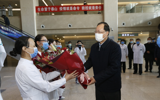 毛偉明董事長到北京電力醫(yī)院、白廣路辦公區(qū)檢查疫情防控工作并開展調(diào)研