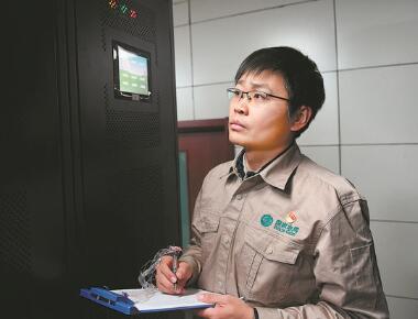 做電網(wǎng)安全運行的守護(hù)者——記天津城西供電公司電力調(diào)度控制中心主任仝新宇