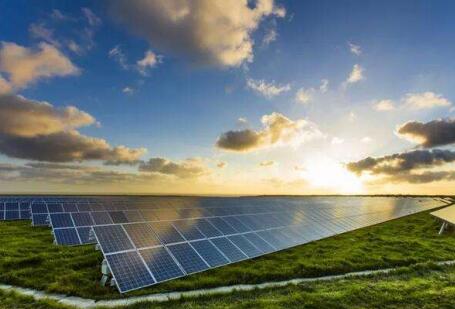 “新基建”釋放動能，光伏發(fā)電新一輪擴產(chǎn)潮起