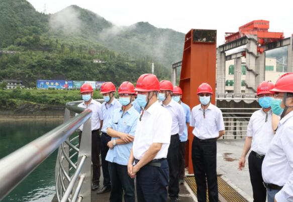 三峽集團黨組書記、董事長雷鳴山赴湖北宜昌市調研