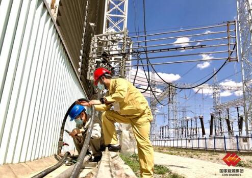 國家能源集團(tuán)寧夏電力公司全力應(yīng)對(duì)高溫“大烤”搶發(fā)電