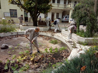 國(guó)家能源集團(tuán)大寨發(fā)電分公司開展清除雜草美化環(huán)境義務(wù)勞動(dòng)