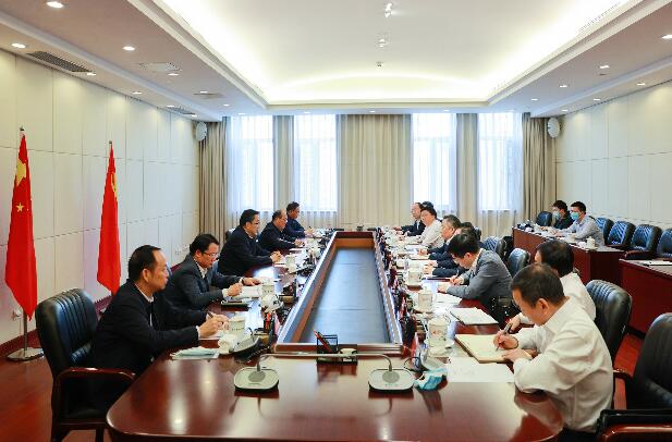 中國(guó)能建黨委書記、董事長(zhǎng)宋海良拜會(huì)貴州省委書記孫志剛