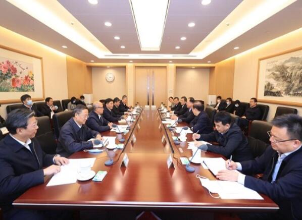 國(guó)家電網(wǎng)公司毛偉明、辛保安與生態(tài)環(huán)境部黨組書記孫金龍、部長(zhǎng)黃潤(rùn)秋舉行會(huì)談
