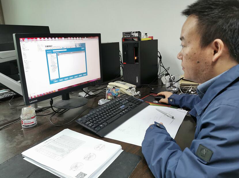 “穿搭”二維碼，浙江慈溪市供電公司工程檔案數(shù)字化，讓資料“動”起來