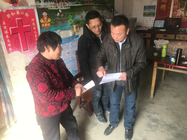 張紅軍：用真心，換真情，扶真貧