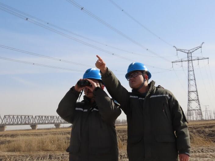 內(nèi)蒙古超高壓:筑牢防凌汛措施 保障電網(wǎng)安全運(yùn)行