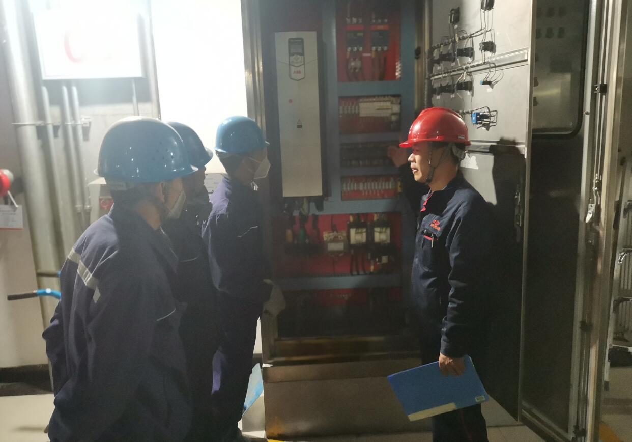 就地過年心中暖，春節(jié)在崗你最美