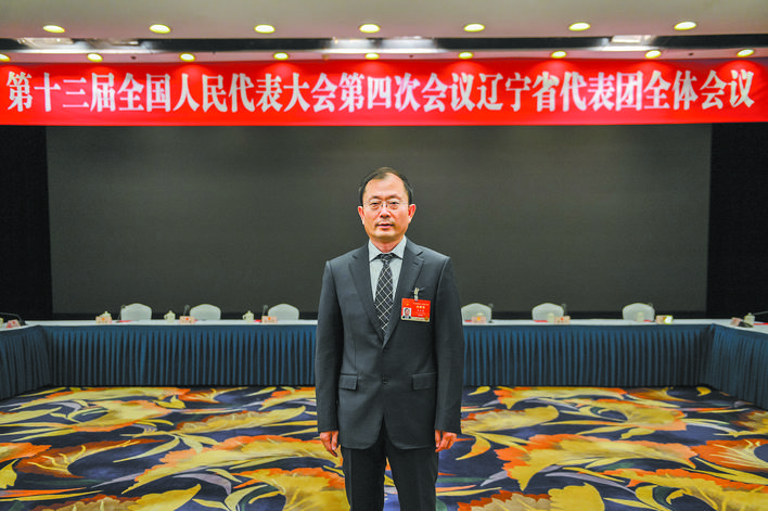 國人大代表 國網(wǎng)遼寧省電力有限公司董事長、黨委書記石玉東：加強(qiáng)能源互濟(jì) 促進(jìn)能源互聯(lián)網(wǎng)發(fā)展