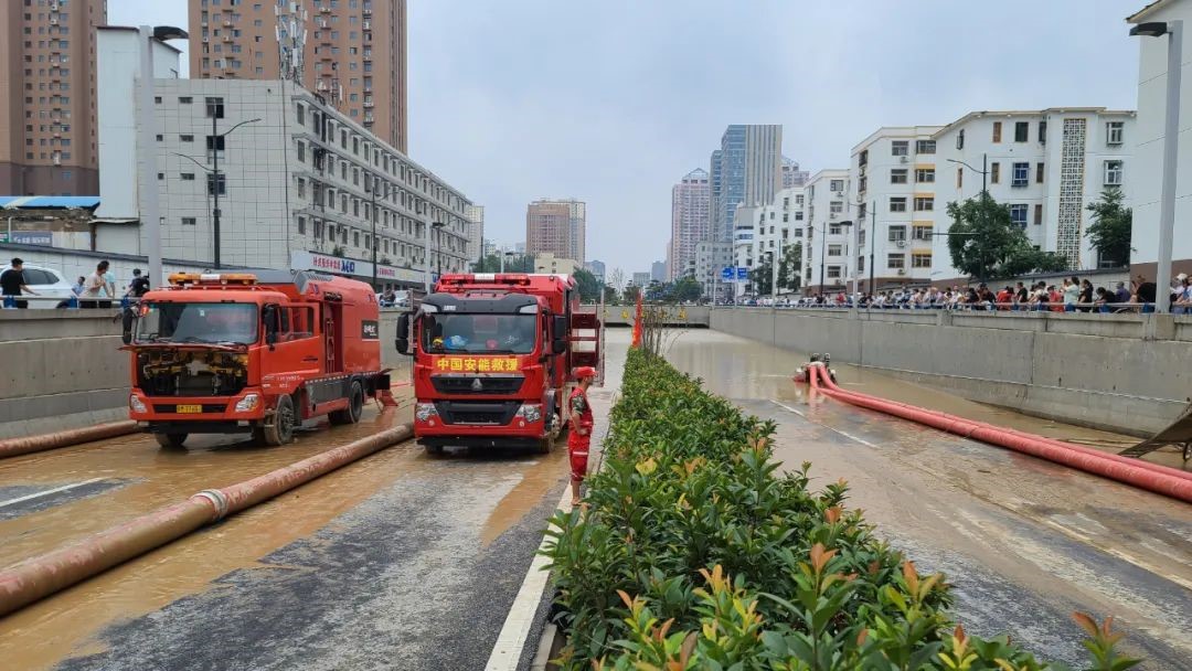 千里征程未下鞍，排澇備勤又揚鞭——中國安能第三工程局就位后立即組織搶險救援工作