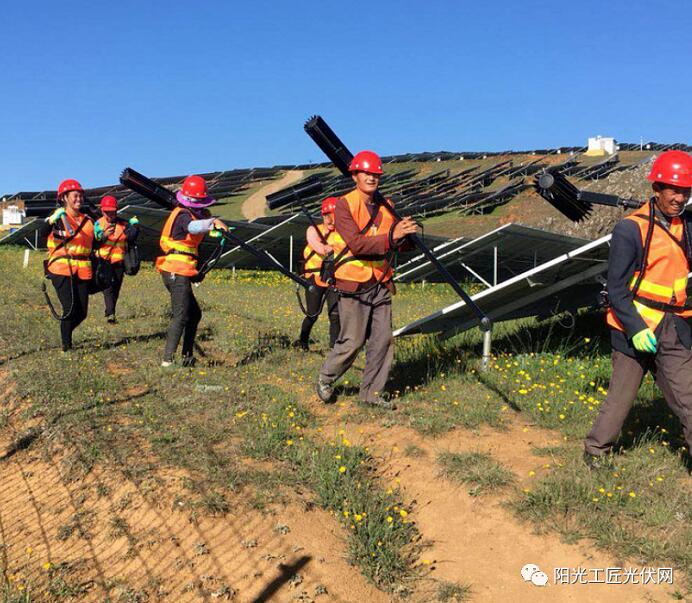 面積接近一個新加坡！青海塔拉灘光伏電站照亮“陽光之路”