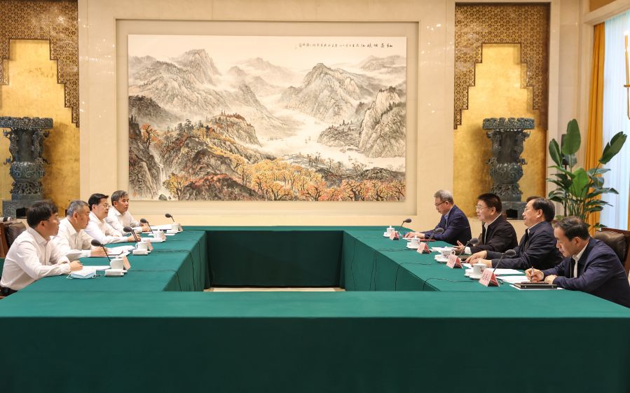 雷鳴山、韓君拜會湖北省委書記王蒙徽、省長王忠林