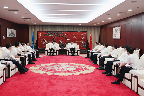 溫樞剛會(huì)見張傳慧、姚煥