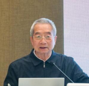 周大地：動力電池發(fā)展迅猛，氫燃料或?qū)⒊鼍? width=