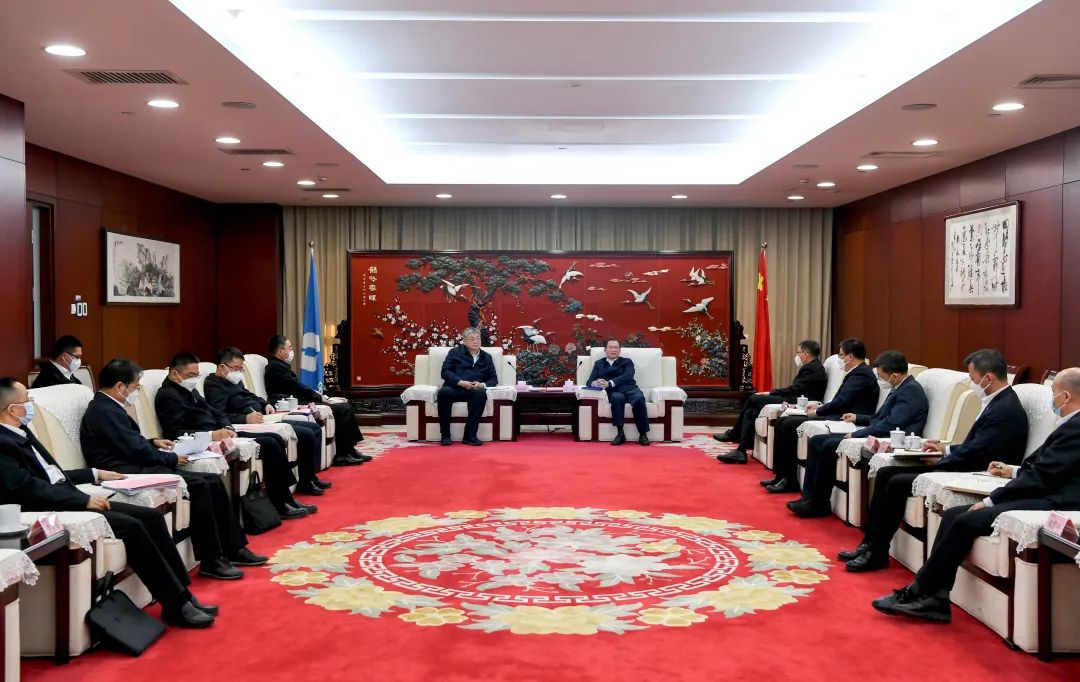 中國華電黨組書記、董事長江毅會(huì)見國家能源集團(tuán)黨組書記、董事長劉國躍