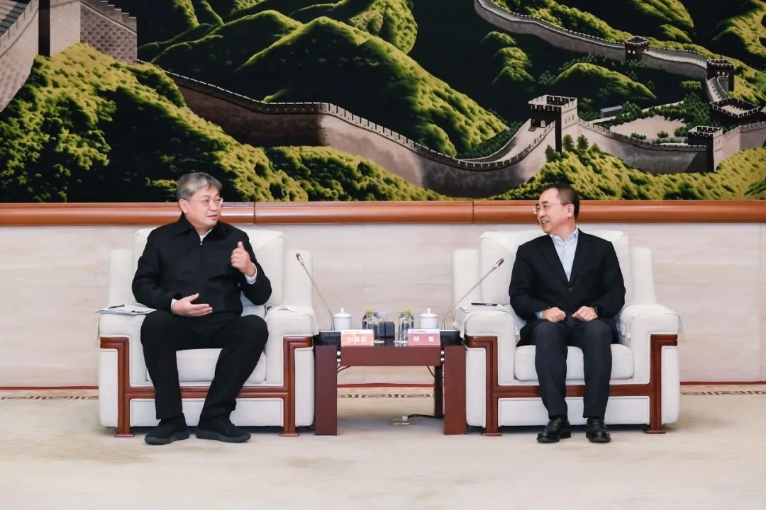 國家能源集團(tuán)黨組書記、董事長劉國躍與中國大唐主要領(lǐng)導(dǎo)會(huì)談