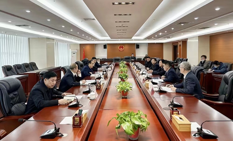 中國能建黨委副書記、總經(jīng)理孫洪水與丹東市市長郝建軍會談