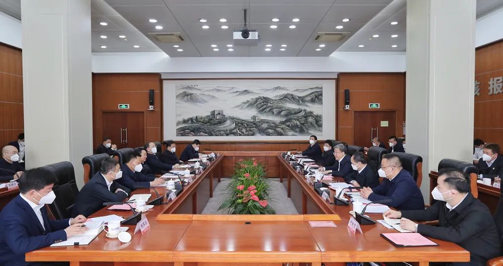 中核集團(tuán)黨組書記、董事長余劍鋒與遼寧省委書記郝鵬、省長李樂成會(huì)談