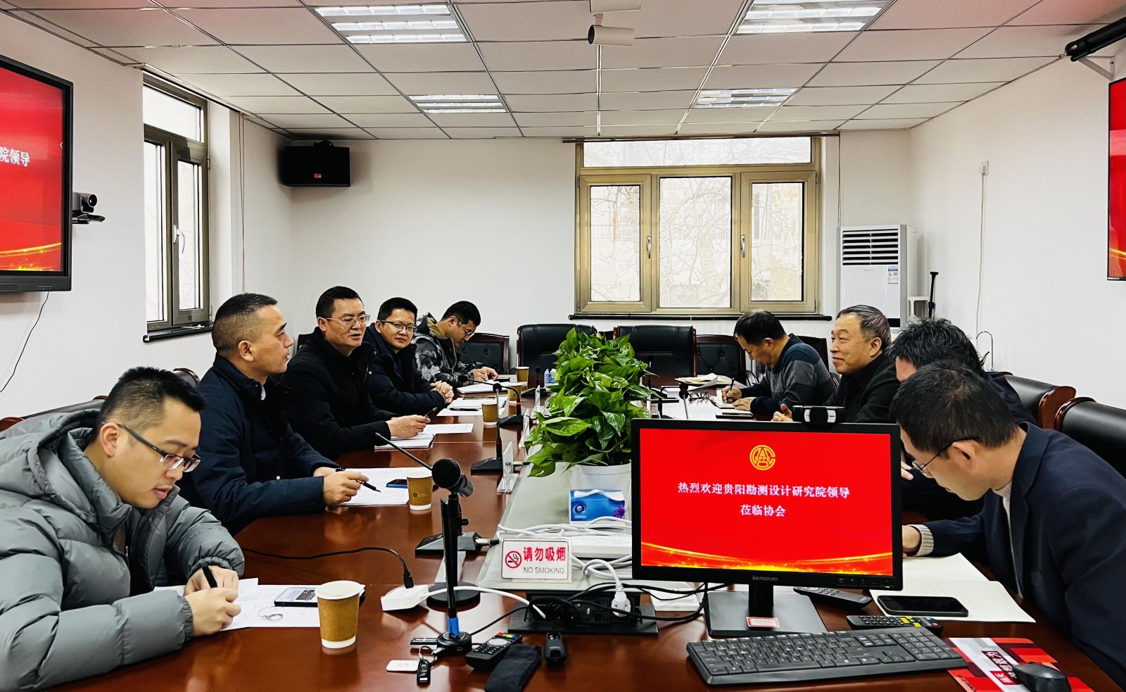 中國電力規(guī)劃設計協(xié)會李愛民與中國電建貴陽院、國網(wǎng)江蘇電力設計咨詢公司領導座談交流