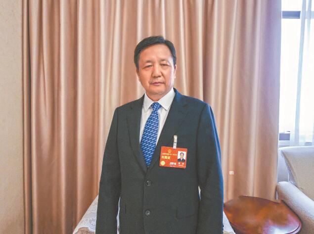 新型電力系統(tǒng)建設(shè)為電力裝備制造業(yè)帶來(lái)新機(jī)遇——訪全國(guó)人大代表，全國(guó)工商聯(lián)副主席，特變電工股份有限公司黨委書(shū)記、董事長(zhǎng)張新