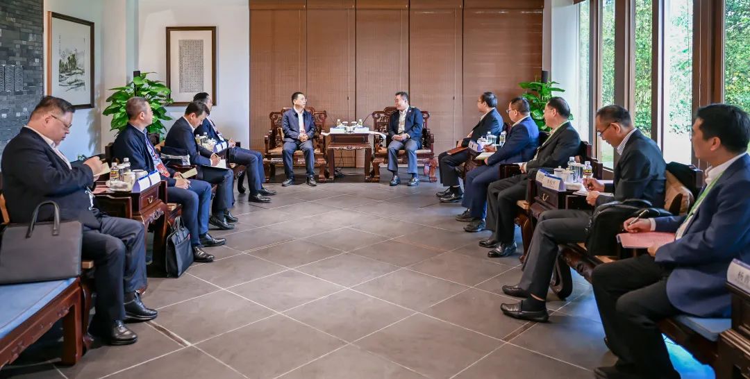 大唐集團(tuán)黨組書記、董事長(zhǎng)鄒磊與海南省副省長(zhǎng)倪強(qiáng)會(huì)談