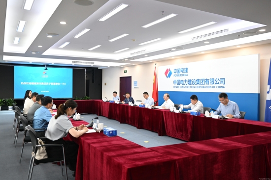 中國電建黨委常委、副總經(jīng)理徐鵬程與漳龍集團黨委書記、董事長吳子毅會談