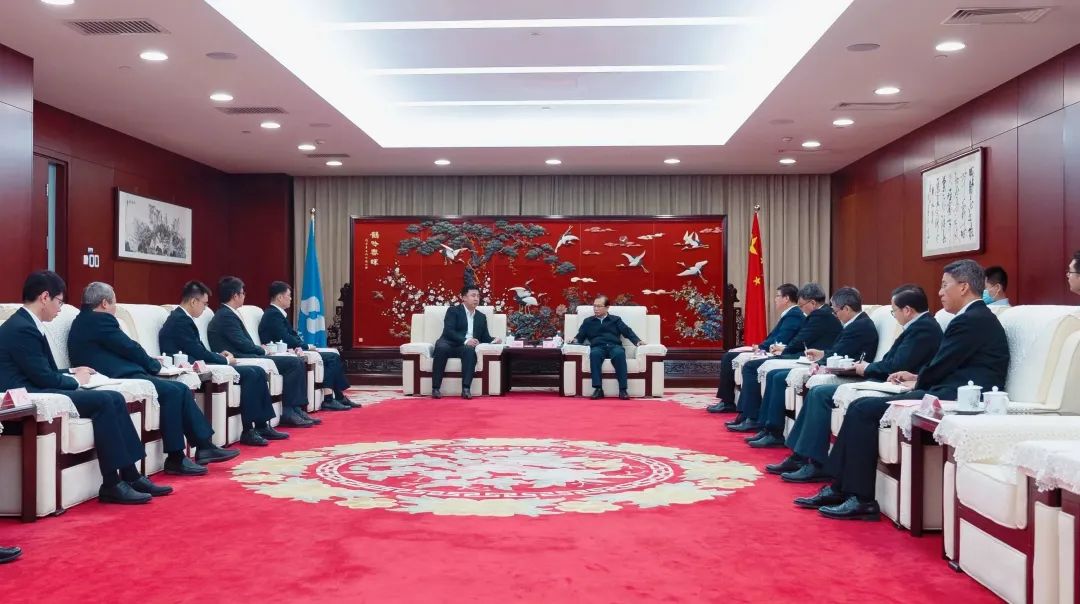 華電集團(tuán)黨組書記、董事長(zhǎng)江毅會(huì)見海博思創(chuàng)董事長(zhǎng)、總經(jīng)理張劍輝