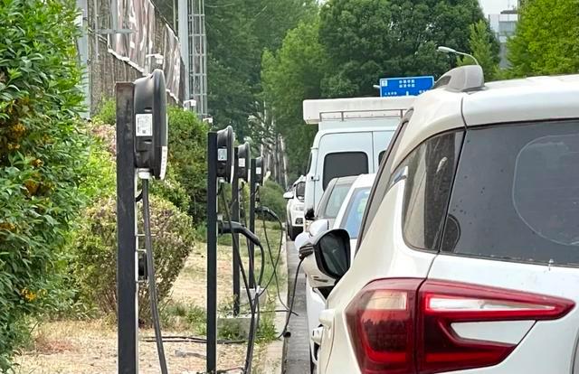 充電站費用漲價，新能源車的韭菜終于成熟了?