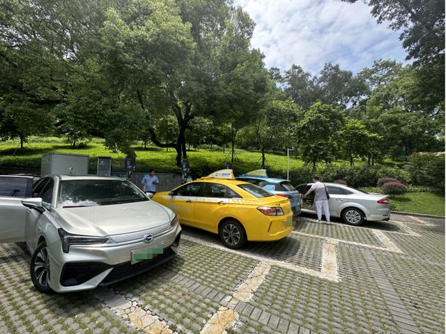 調查丨多地充電樁電價漲幅20%以上，分時電價與行業(yè)競爭多方博弈