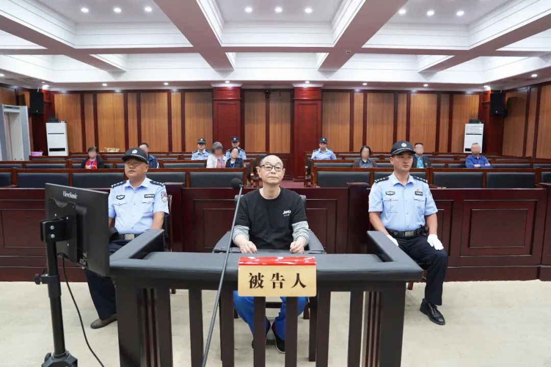 貴州電網有限責任公司原黨委委員、工會主席張帆受賄案一審宣判