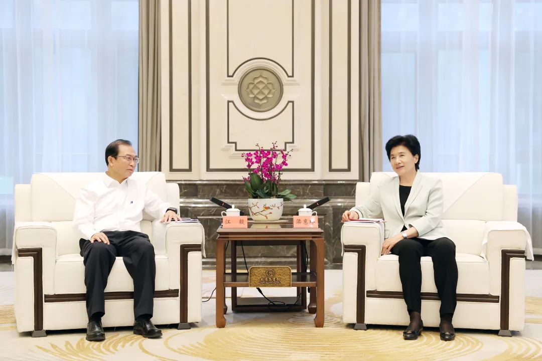 華電集團黨組書記、董事長江毅拜會黑龍江省委副書記、省長梁惠玲