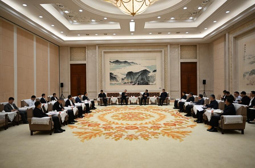 三峽集團(tuán)董事長(zhǎng)、黨組書雷鳴山拜會(huì)江蘇省委書記信長(zhǎng)星、 省長(zhǎng)許昆林