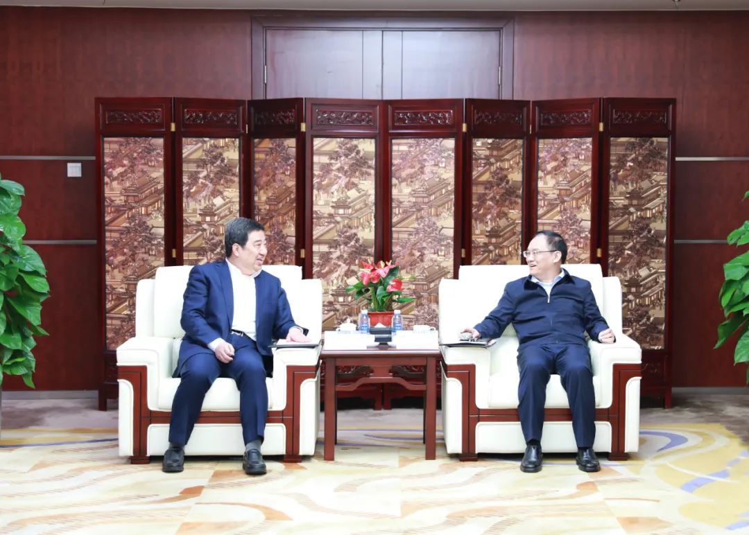 中國電氣裝備白忠泉董事長、周群總經(jīng)理拜訪中鋁集團董事長段向東、總經(jīng)理王石磊
