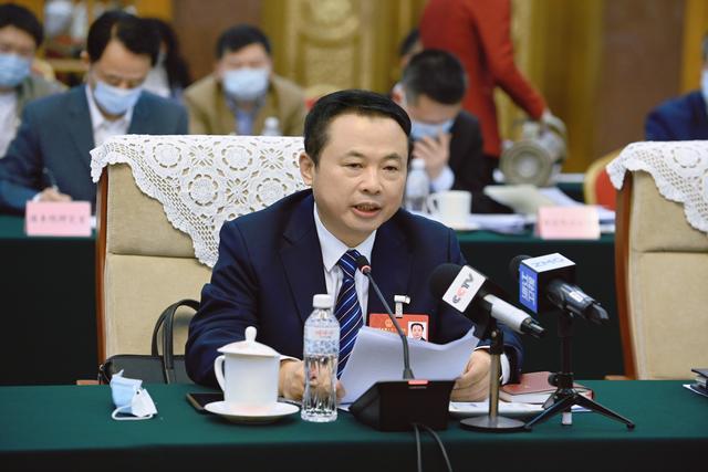 【兩會好聲音】全國人大代表、天能控股董事長張?zhí)烊危和苿印犊稍偕茉捶ā沸抻啠Ｕ蠂夷茉窗踩? /></a></div>
				<div   id=