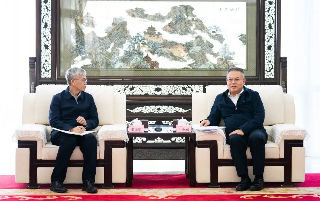 華電集團(tuán)黨組副書記、董事、總經(jīng)理葉向東會(huì)見東方電氣董事、總經(jīng)理、黨組副書記張彥軍