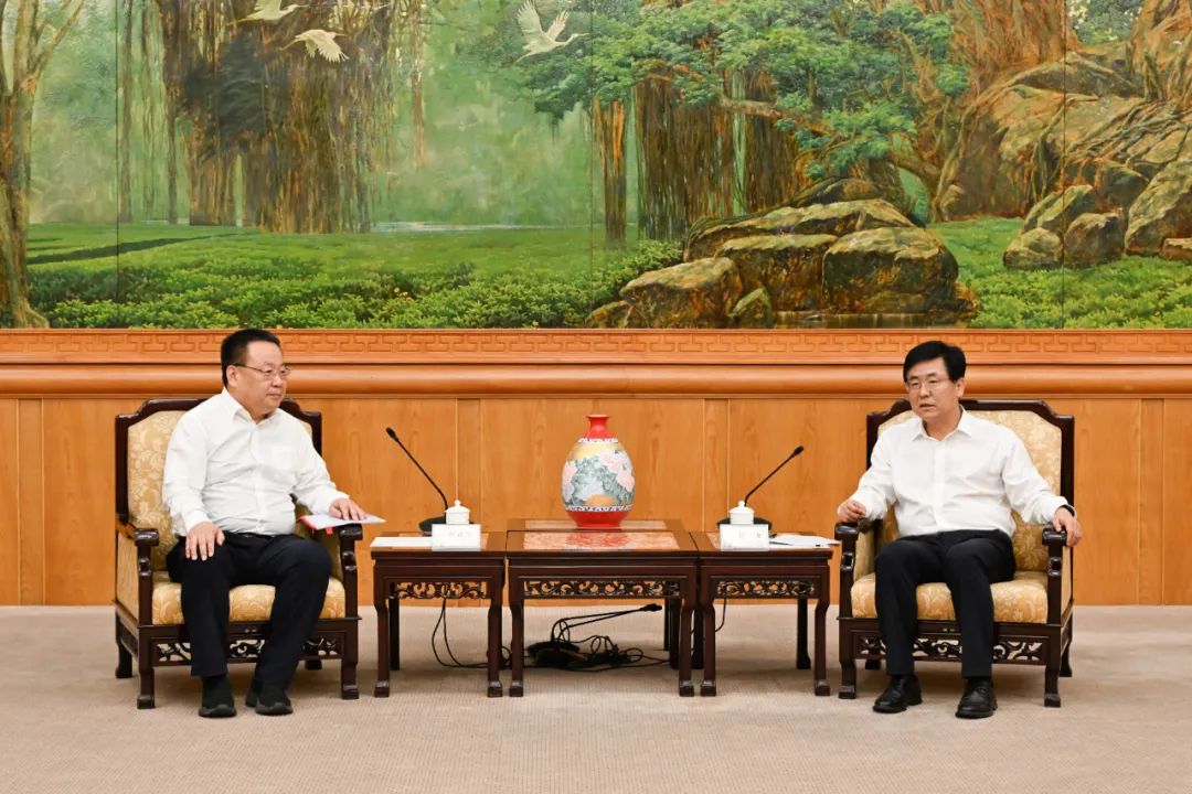 中核集團(tuán)總經(jīng)理、黨組副書(shū)記申彥鋒拜會(huì)福建省委副書(shū)記、省長(zhǎng)趙龍