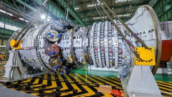 國內自主研制的300兆瓦級F級重型燃氣輪機首次