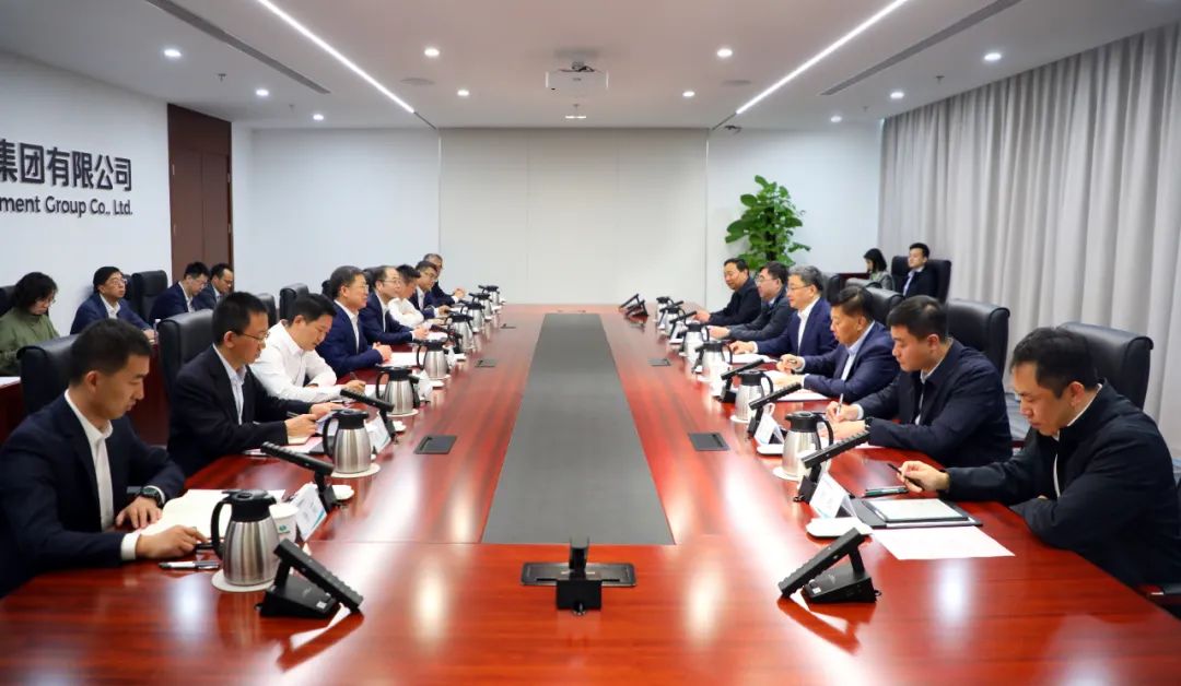 中國電氣裝備黨委書記、董事長李洪鳳會見濟南市委副書記、市長于海田