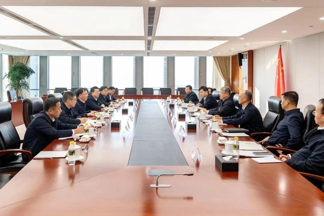 國家能源集團黨組書記、董事長劉國躍與中國大唐黨組副書記、總經(jīng)理張傳江會談