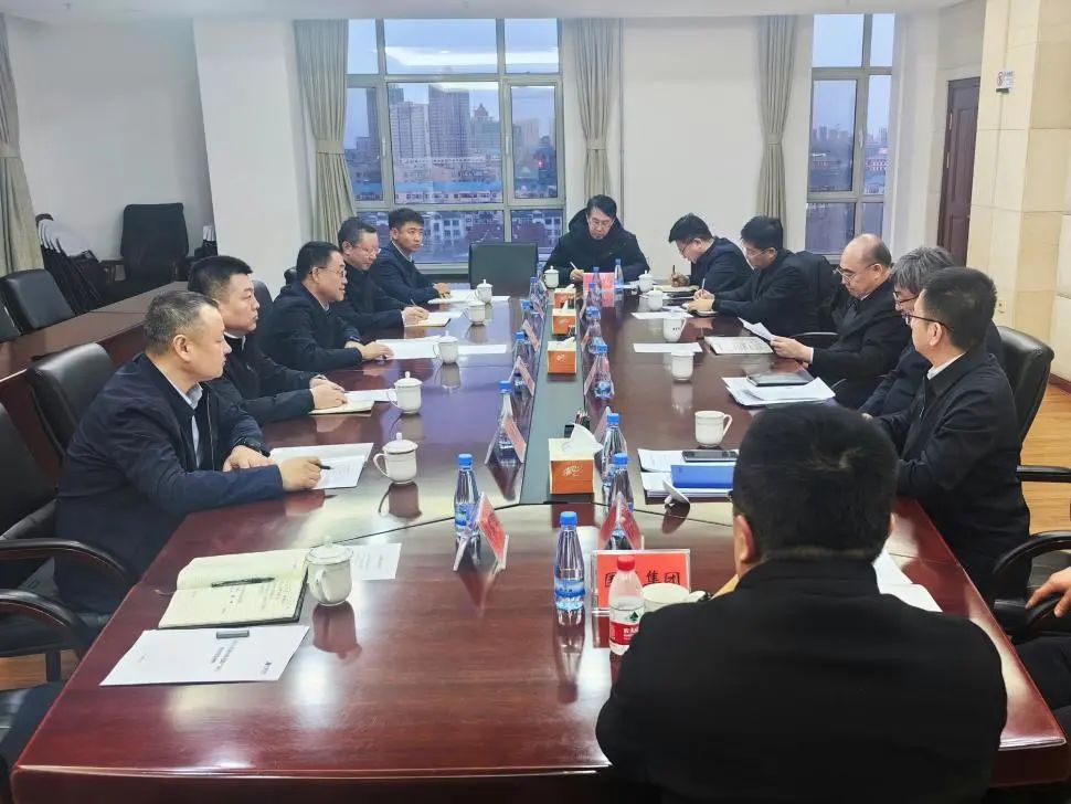 華能蒙東公司黨委書記李樹學與大慶市委副書記、市長李巖松會談