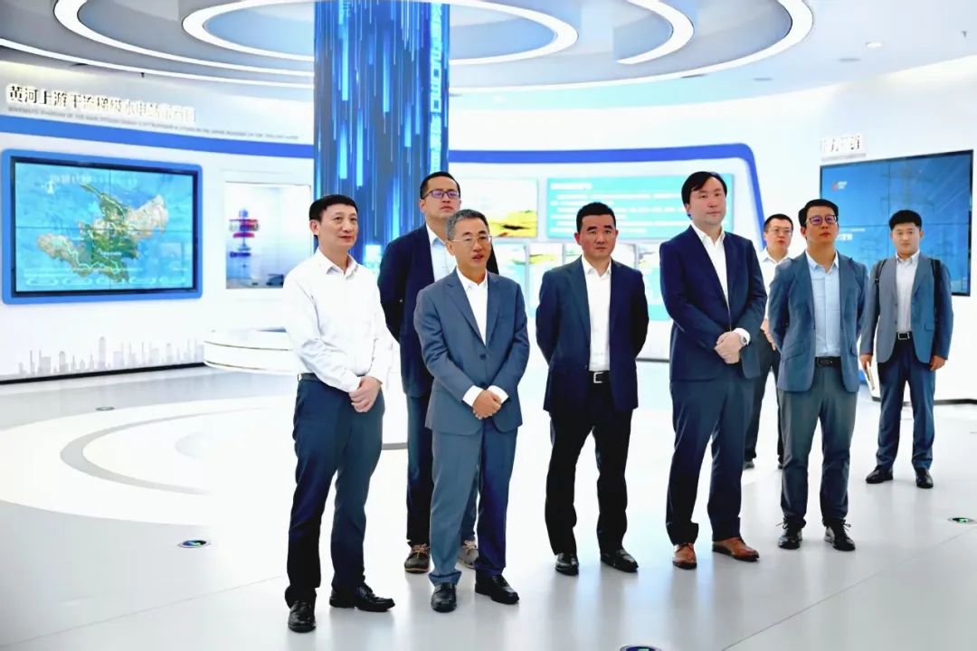 黃河公司黨委書記、董事長姚小彥會見華為董事、華為數(shù)字能源總裁侯金龍