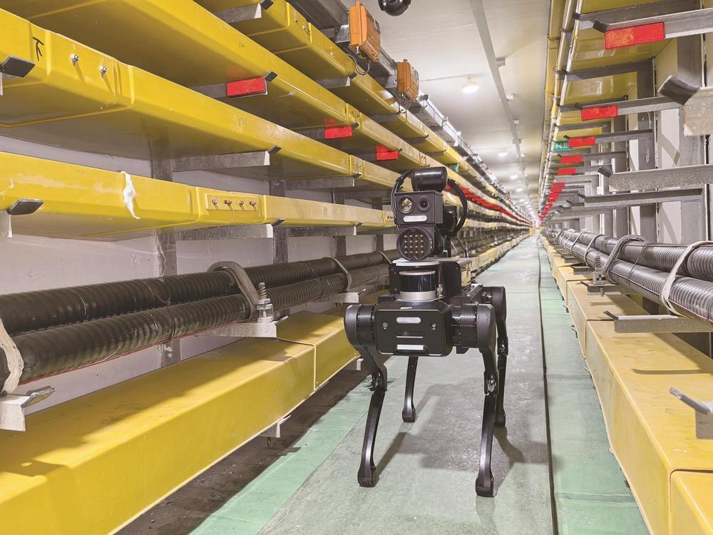 冀北地區(qū)電纜隧道內(nèi)首次應(yīng)用四足式機(jī)器人開展智能化、無(wú)人化巡檢